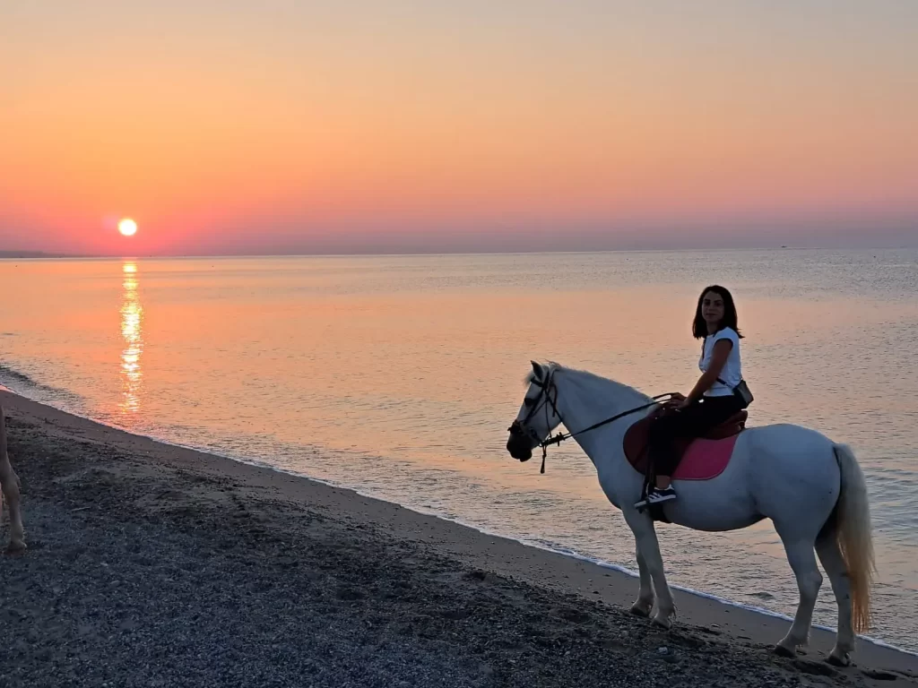 cavalcata all'alba